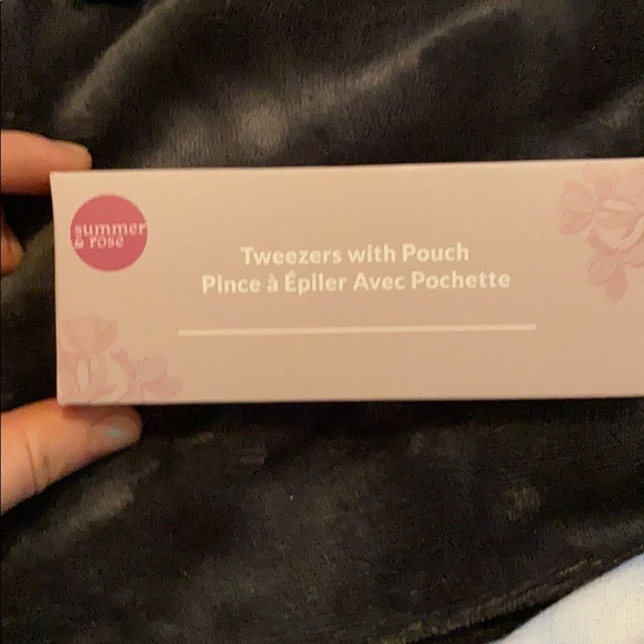 Tweezers with pouch - Picture 3 of 3